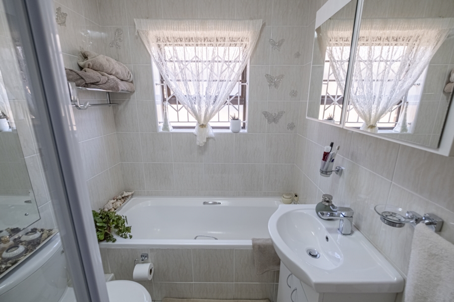 3 Bedroom Property for Sale in Humewood Extension Eastern Cape